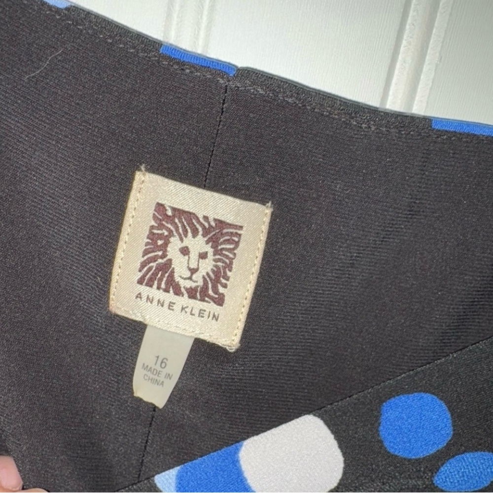 Anne Klein Elegant Polka Dot Sleeveless Dress - Picture 6 of 12